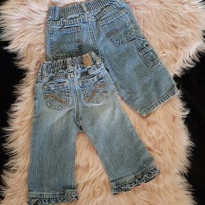 Lot of 2 pairs of Jeans - 🛒3/$12